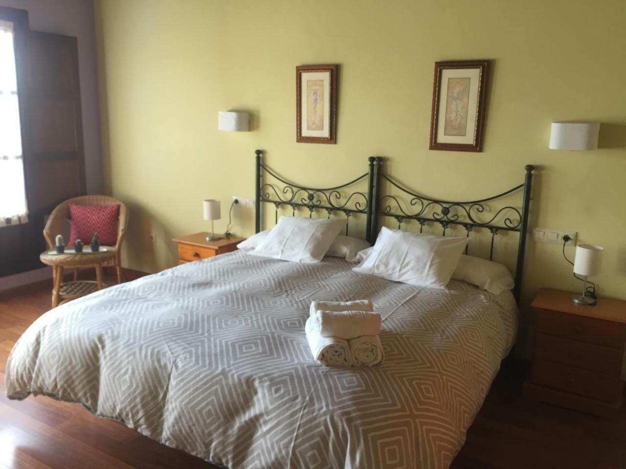 Apartamentos Rurales Azabache 比利亚维西奥萨 外观 照片
